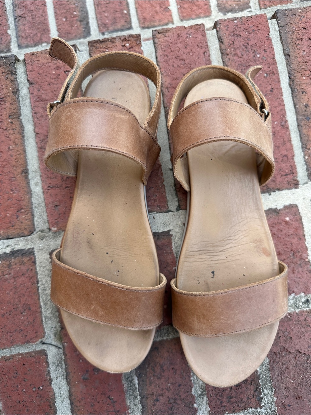 Nisolo size 11 Women's Tan Leather Two-Strap Comfort Sandals